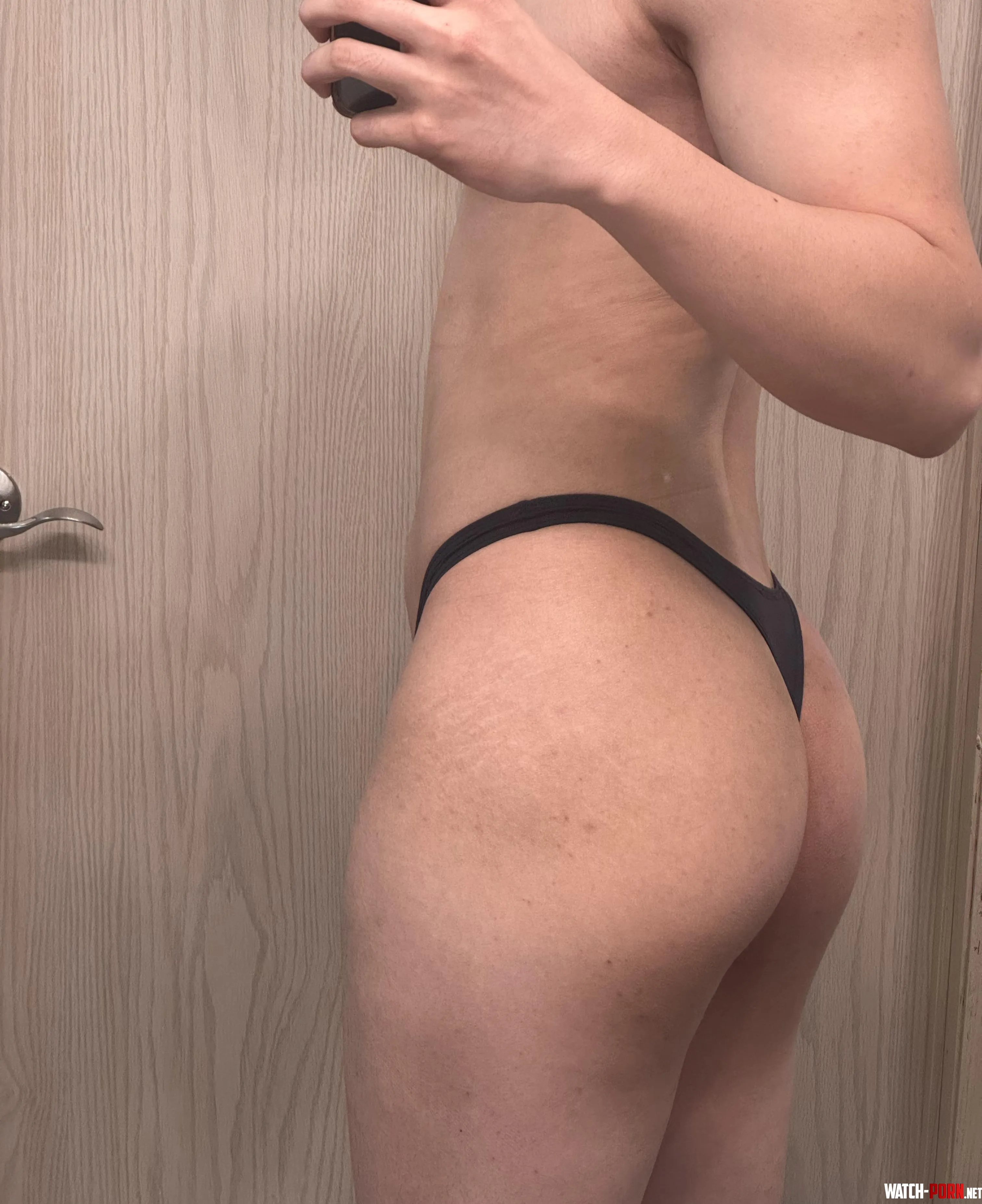 My glutes after hitting legs  by AlvCentr