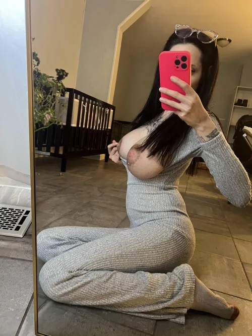 Thumbnail Yoga Spills and Milk: Queenof_Rainbow's Story | EngorgedVeinyBreasts