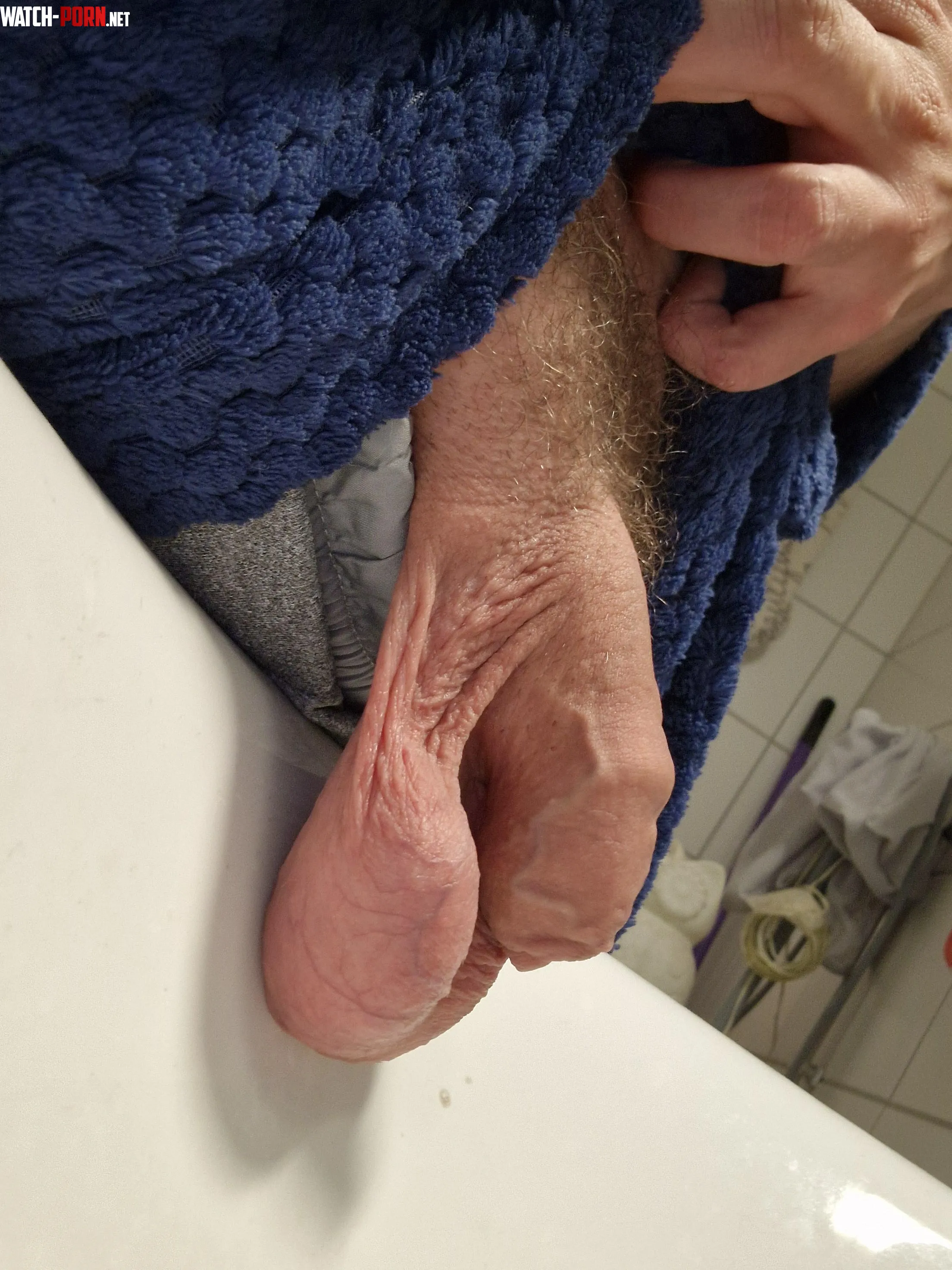 28 years old dick and balls from Finland by Loihu