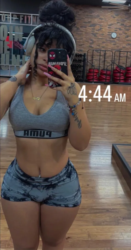 Thumbnail Celebrating the Beauty of a SlimThick Physique on ThickFit