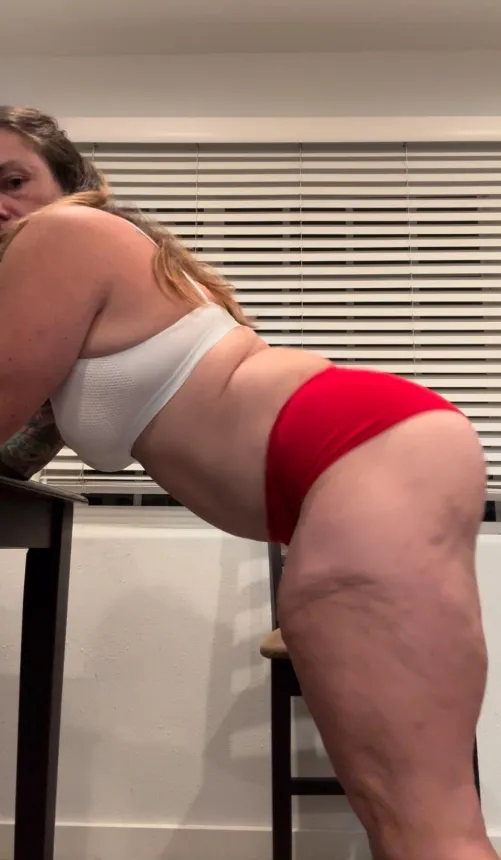 Thumbnail Jiggle Delight: cindyvanessa's Perspective on Thickwhitegirls