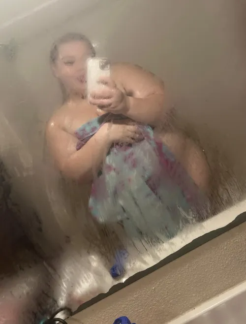 Thumbnail princessKiaraaa Shares All Clean Vibes in a Refreshing Dive - BBW Category Insights