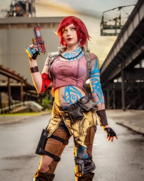 Thumbnail Lilith Borderlands Cosplay by Liinowitsch