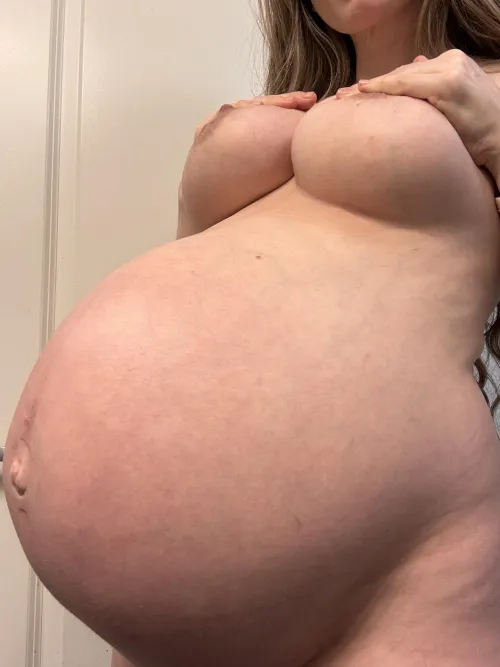 Thumbnail Witness the Journey of UrNewMami's Pregnancy in pregnantporn Category