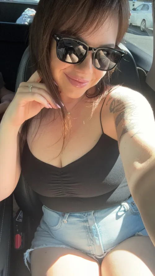 Thumbnail Summer Vibes: A Cute Car Selfie Shared by avajadeanderson