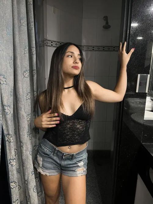 Thumbnail SultryMila's Seductive Style with Crop Top | Embracing croptopgirls Charm