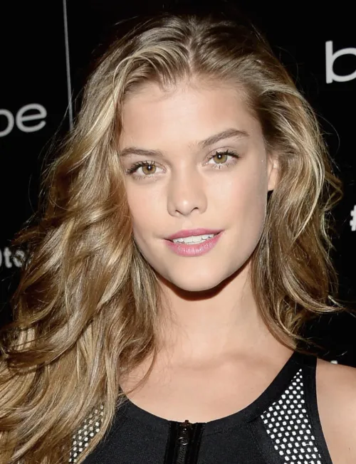 Thumbnail Nina Agdal: Beauty Defined in the PrettyGirls Category