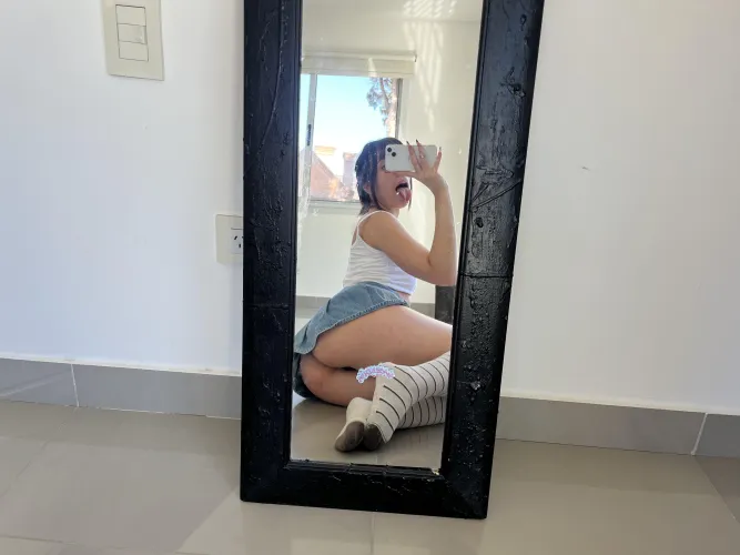 Thumbnail Crazy Fun: Little Ass Mirror Selfie | kimisias