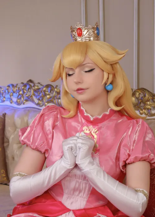 Thumbnail Peach Cosplay Perfection by Liinowitsch