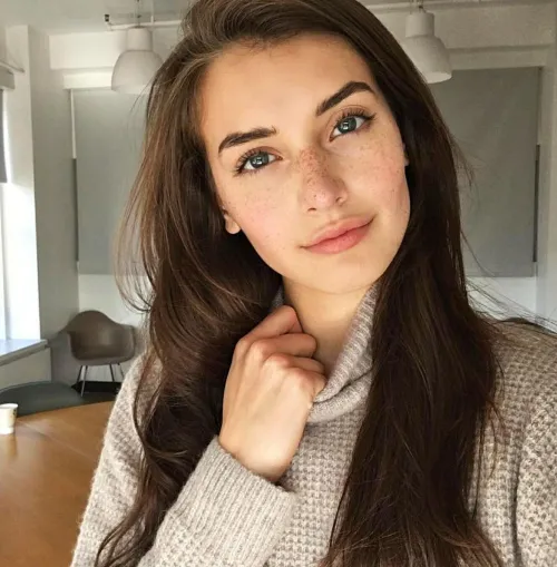 Thumbnail rom003 Highlights Jessica Clements among PrettyGirls