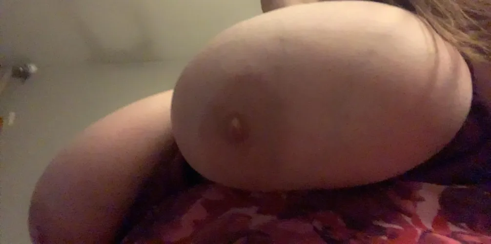 Thumbnail Feeling Especially Huge Today by Sxyscarlettsage511 | BBW Category