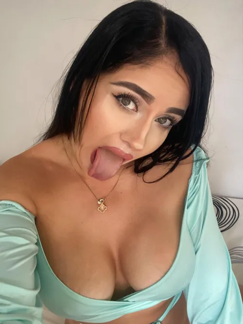 Thumbnail Feed Me Your Cum: A RealAhegao Tale by StellaOsorio