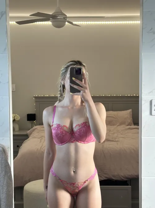 Thumbnail Lingerie Photoshoot Love: MirrorSelfie Chronicles by Whispering_Twilight