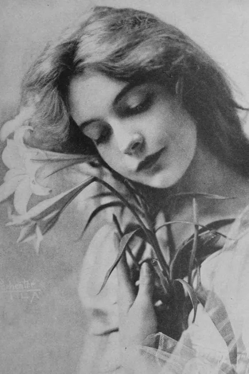 Thumbnail Elegant Charm: The Timeless Lillian Gish by salinamelanie