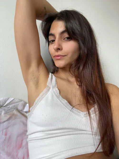 Thumbnail Exploring Sexy Latina Hairy Armpits by Moonligthh