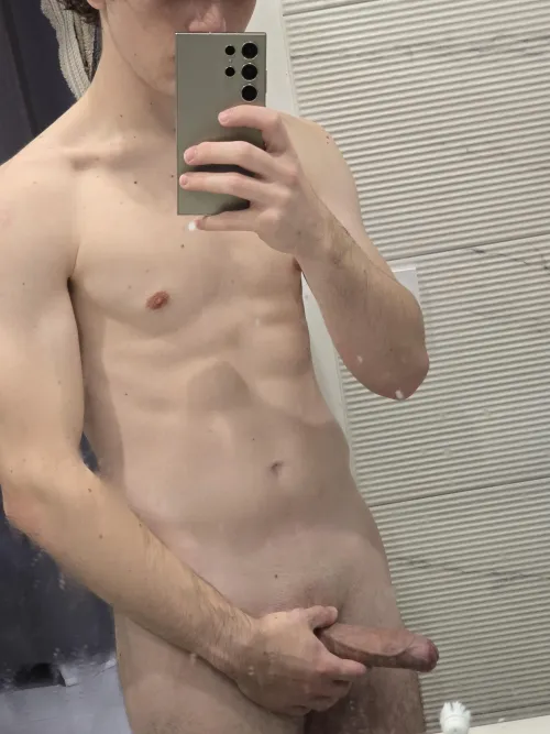 Thumbnail Exploring Veiny Cocks: A Guide for Twinks by sveasternm