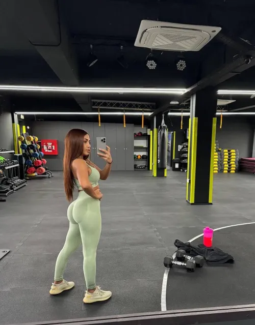 Thumbnail Monday Workout Kickoff by Tiny_Cut8781 in ThickFit