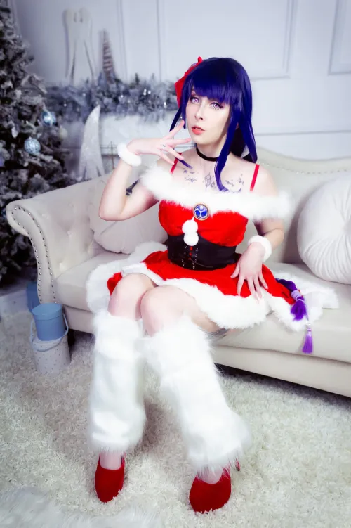 Thumbnail chris_usi Reveals Christmas Raiden - A Festive Delight in cosplaygirls