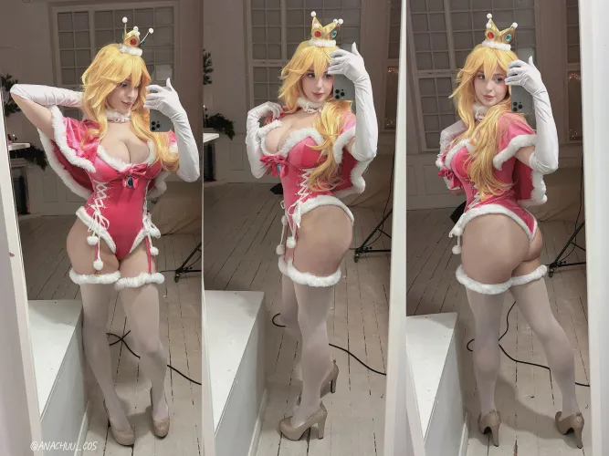 Thumbnail Princess Peach cosplay by Ana Chuu by Anachuunyan