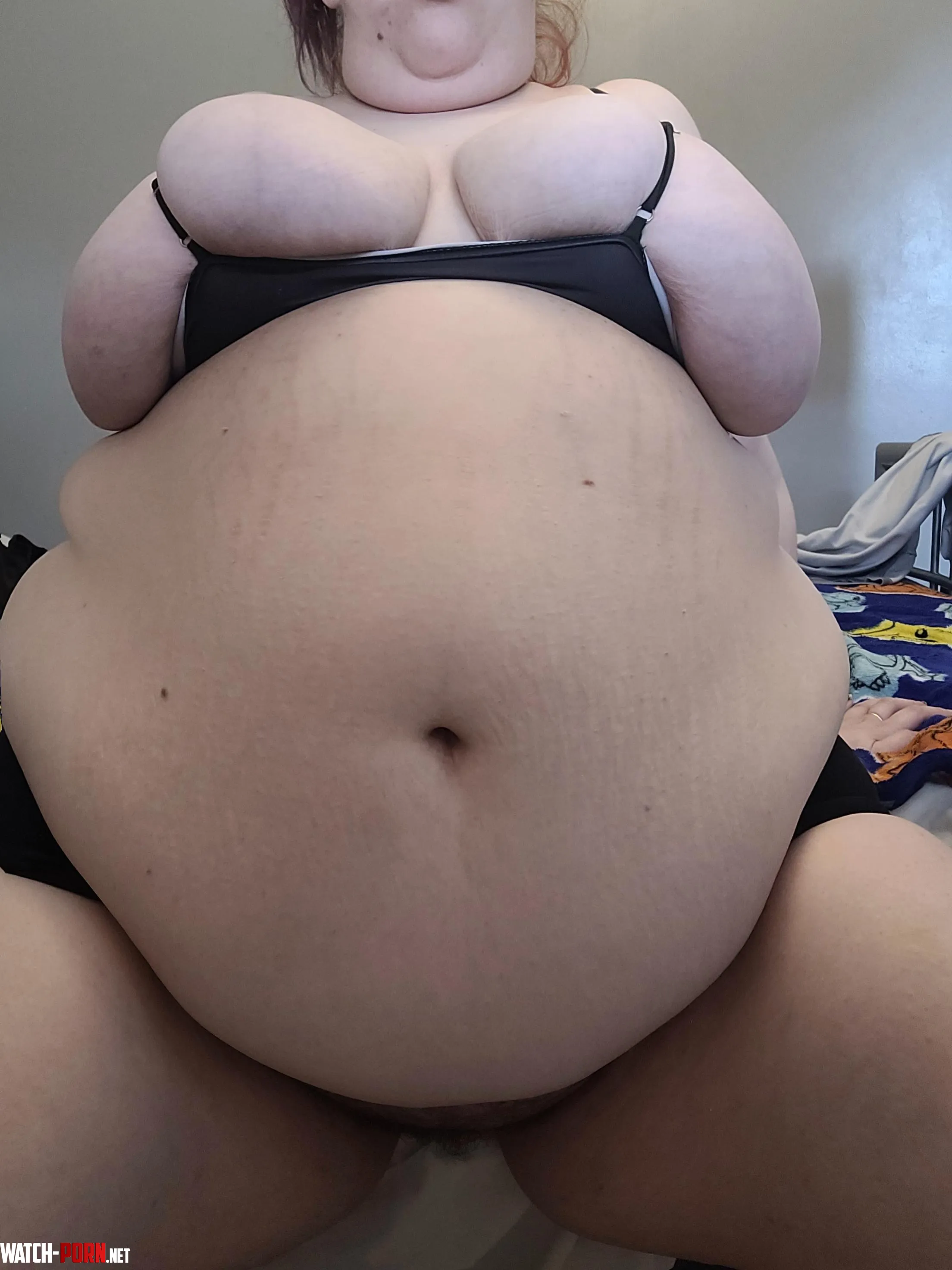 Im begging to be fed by GrowingFatty37