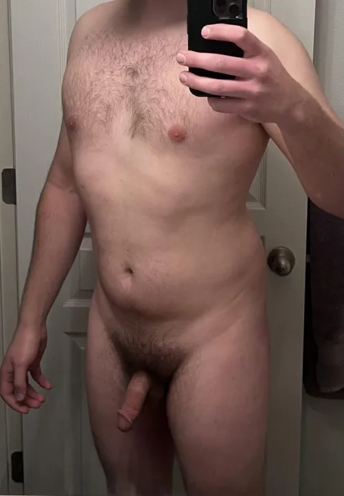 Thumbnail IPreferToBeNude's Openness: M, 25, 190lbs, 6' - Sharing Normal Nudes