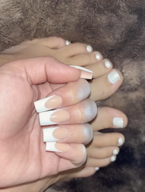 Thumbnail Fresh White Set Unveiled by jeannaxo in NailFetish