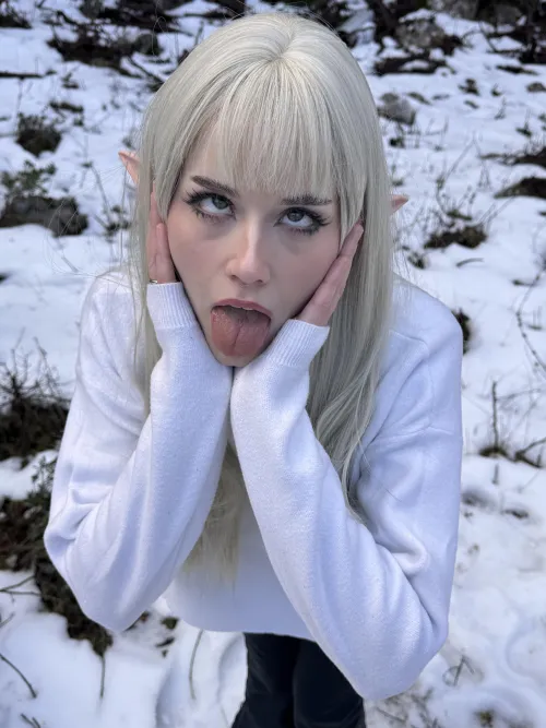 Thumbnail Explore the Captivating Snow Ahegao | GlitterJosie