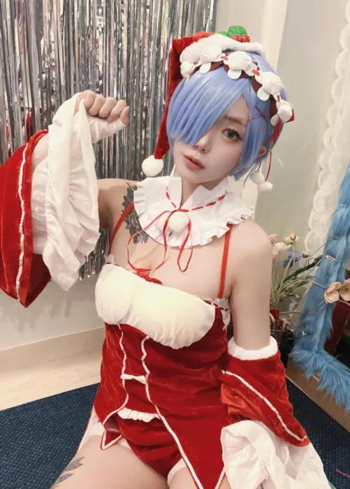 Thumbnail Embarrassed_Ninja574 Transforms into REM from Rezero - A Cover Worth Exploring