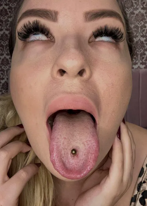 Thumbnail Sexy-1-Cutie Desires Warm Throat Fillings | barelylegalteens Revelations