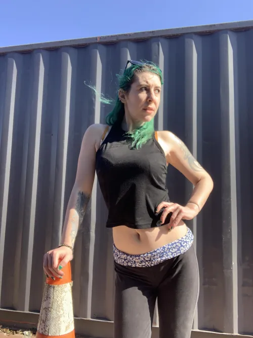 Thumbnail sirenskiss3 Rocks the Construction Site Goth Look with Croptopgirls