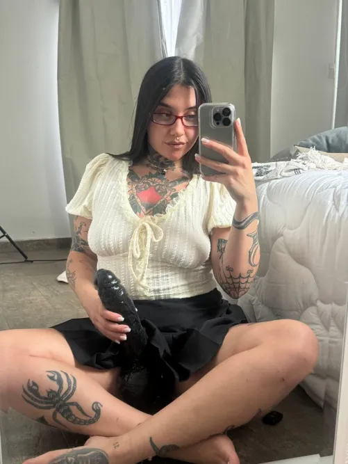 Thumbnail Dominant Latina Mommy Ready to Dominate | South-Ad2227