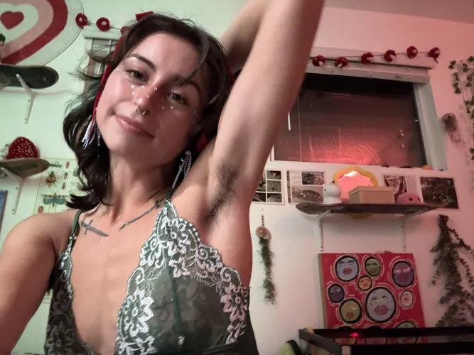 Thumbnail Holiday Fit: Admiring Hairy Pits and Style