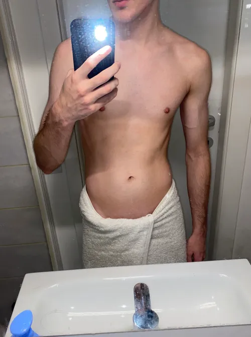 Thumbnail Towel Drop Anticipation: Twink Teasing Ahead | xhungjosh_ | twinks