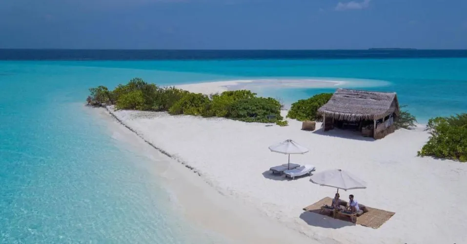 Thumbnail Maldives' Kunfunadu Beach: Your Ultimate Beach Escape | xxFoxyJeans_17 | beach