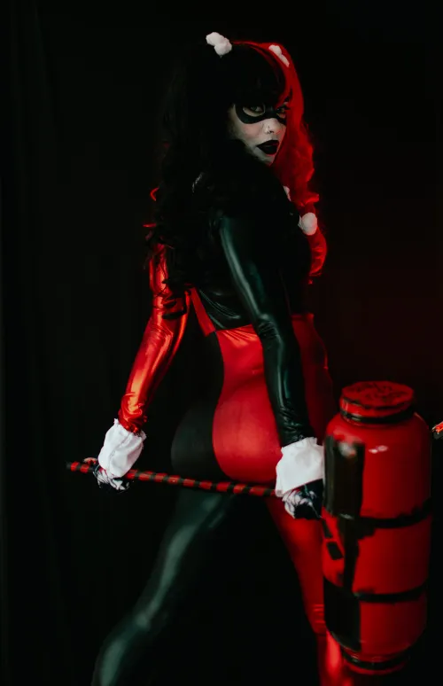 Thumbnail Naughty Harley Quinn Butt Tease by Naught3 | cosplaybutts