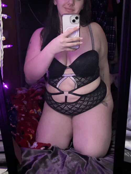 Thumbnail Exploring the Beauty of Lingerie | Little_Reflection139's Perspective in the BBW Category