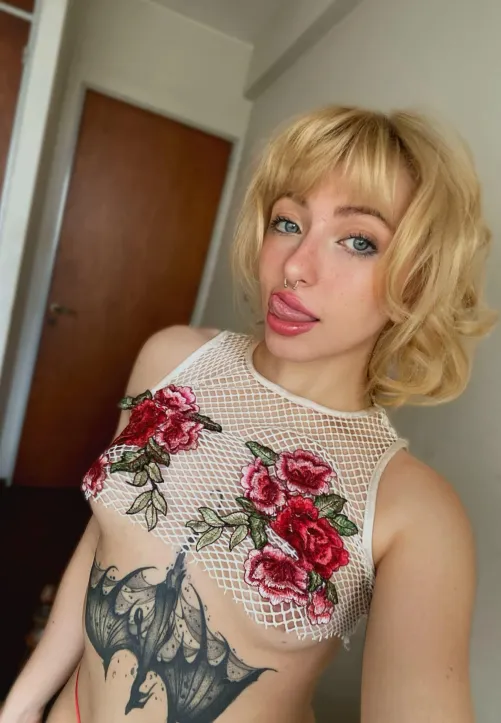 Thumbnail angelflutter's Playful Side Unveiled in Shorthairchicks Category