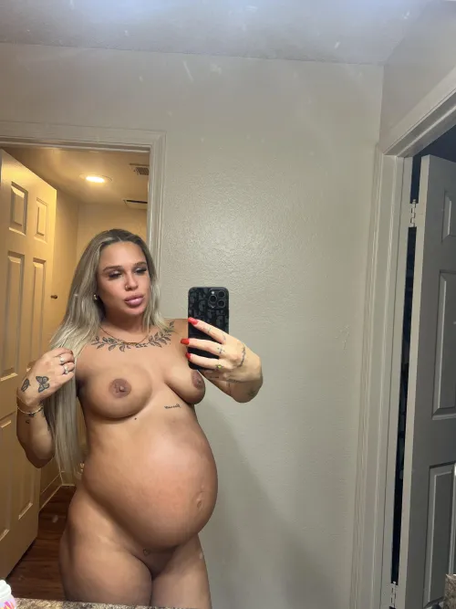 Thumbnail Pregnant Pleasure: pregnantprincessxx's Craving for Cock