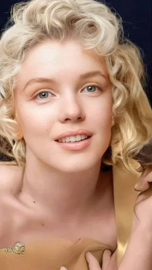 Thumbnail salinamelanie Uncovers Marilyn Monroe's Natural Beauty