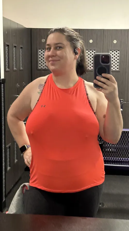 Thumbnail Join amburr-boobs on a Braless Gym Errand