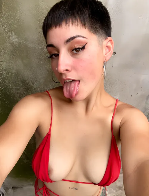 Thumbnail Witness the Hotness with lohen_lisa | shorthairchicks Exposed