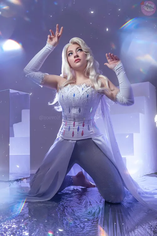 Thumbnail Elsa Cosplay Delight: A Captivating Performance by ZoeVolf | ZoeVolf