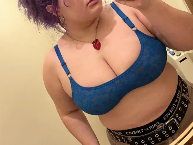 Thumbnail Yearning for Play: Exploring Desire with HoneyBunnyHo in the Chubby Category