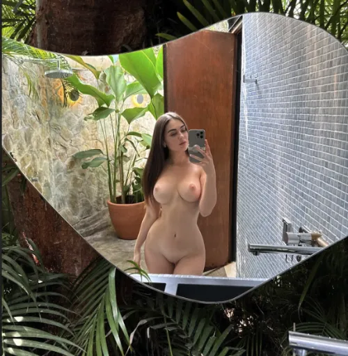 Thumbnail Perfect Mirror Selfie Opportunity by heavenly_petite