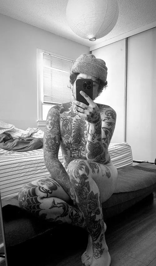 Thumbnail BodybuilderSad5247 Says 'Thanks for Looking' on hotguyswithtattoos