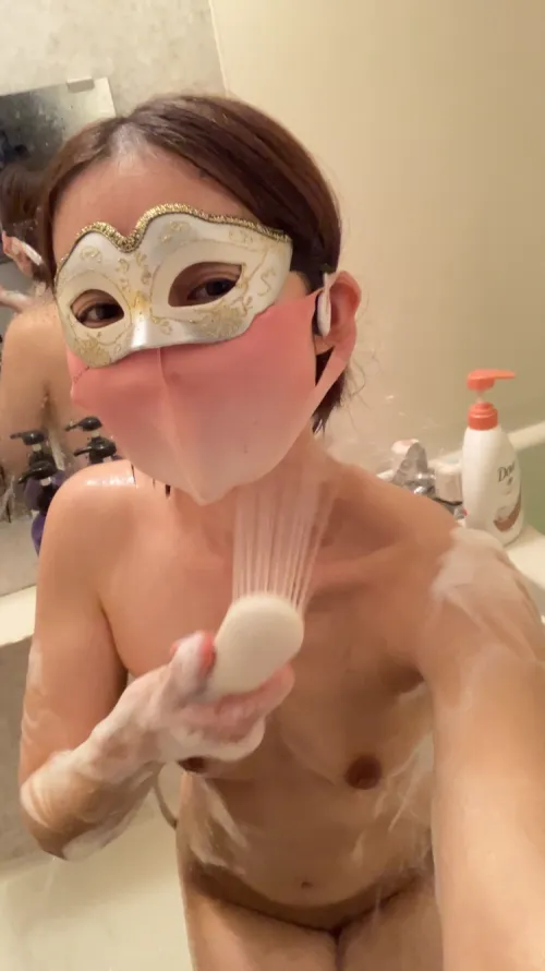 Thumbnail Rinsing Up: Expert GirlsShowering Advice from HappyYuna