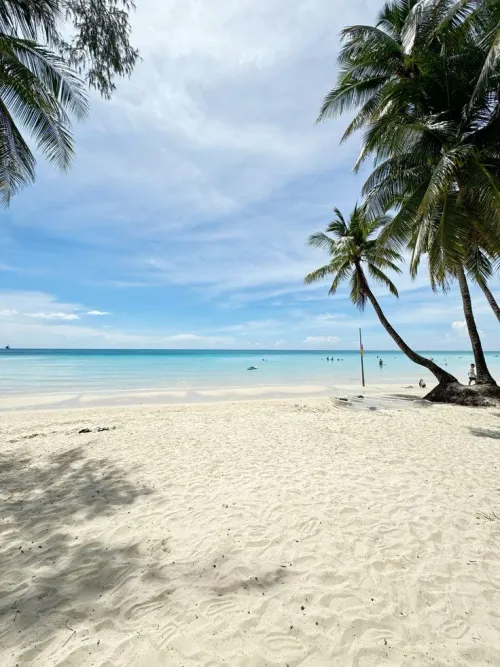 Thumbnail Explore Boracay Island Philippines with yeuxdusphynx