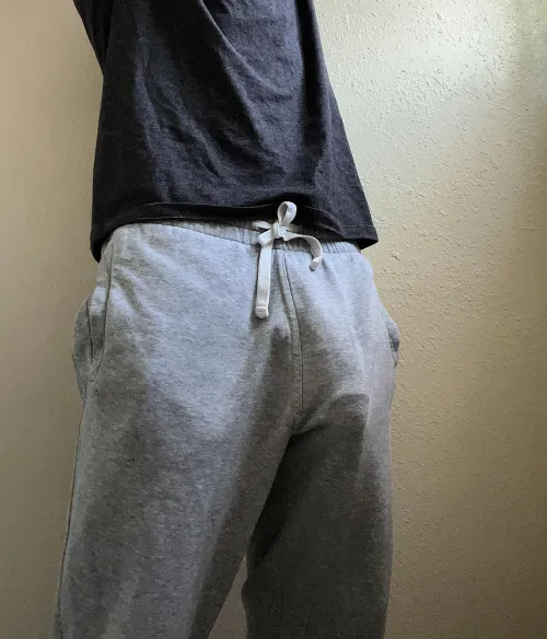 Thumbnail Breaking In Sweatpants Adventure by Jakzum | Bulges