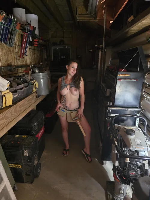 Thumbnail Ruins-of-Paradise Gets Naughty in the Garage