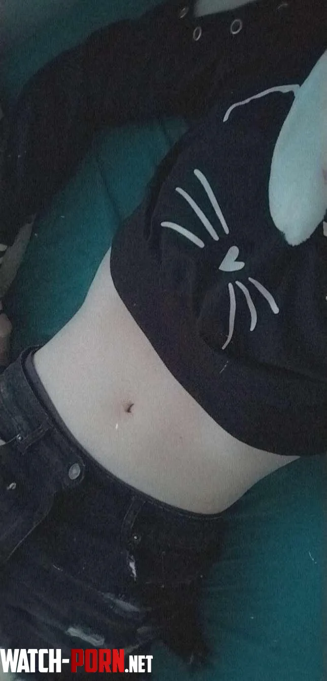 Another midriff photo cuz you guys liked the last one so much gt3 I guesssss that I can provide by Z3nithhhhh